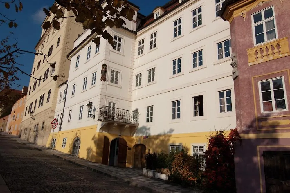 Golden Apple Apartments Prague