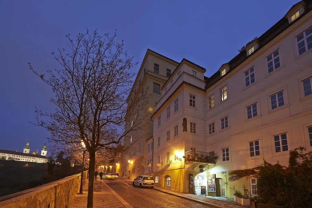 Golden Apple Apartments Prague