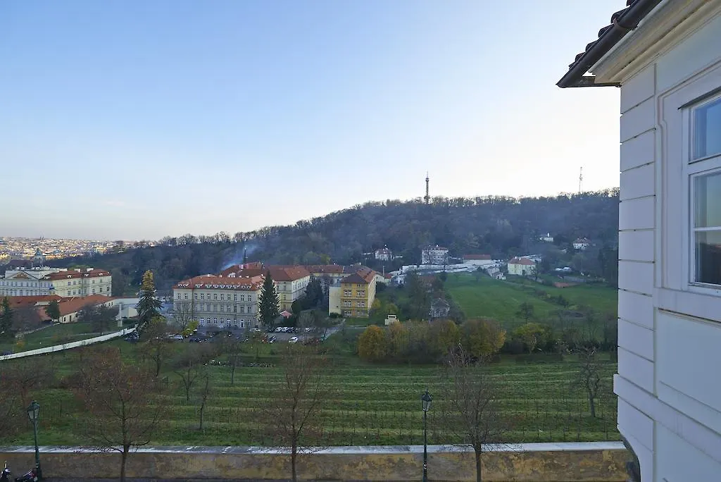 Golden Apple Apartments Prague